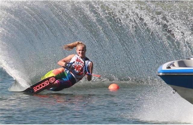  Water ski competition